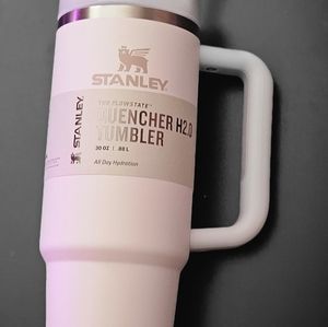 Stanley 30 oz Rose Quartz Tumbler